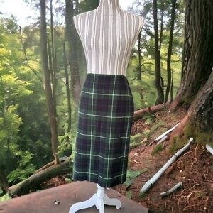 J. Jill pull on skirt, size S, roomy fit, body and lining are stretchy, EUC